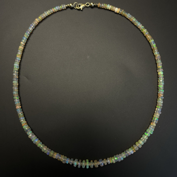 Collier Opal