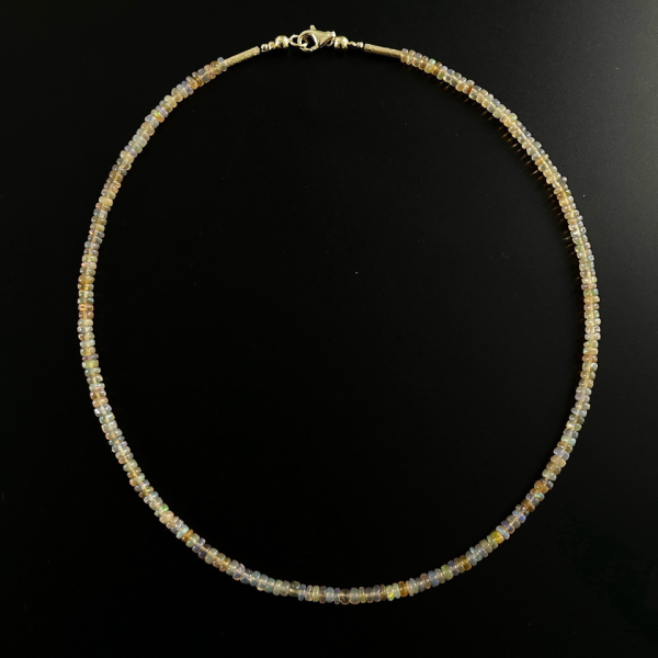 Collier Opal