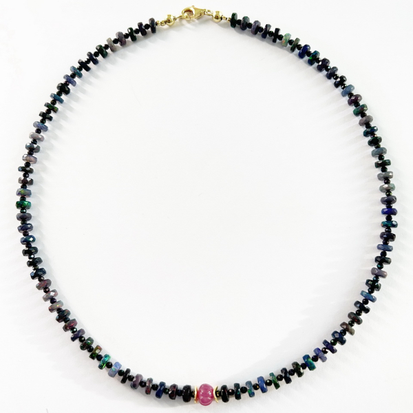 Collier Opal schwarz schimmernd