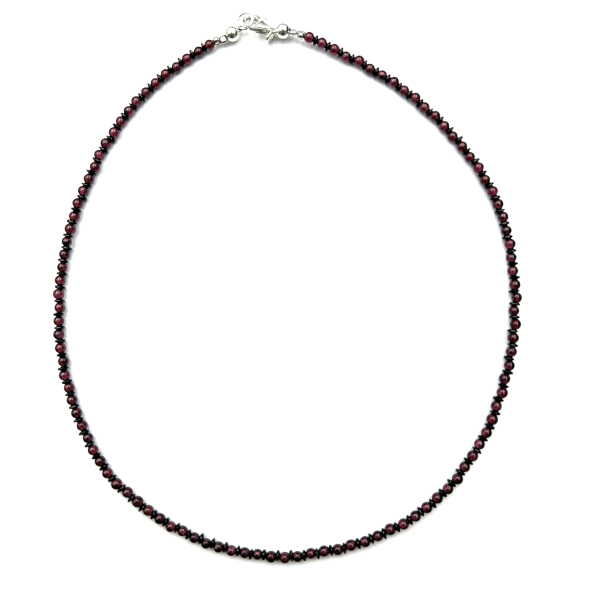 Collier Fein Granat, Spinell