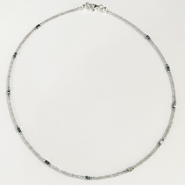 Collier Fein Labradorit