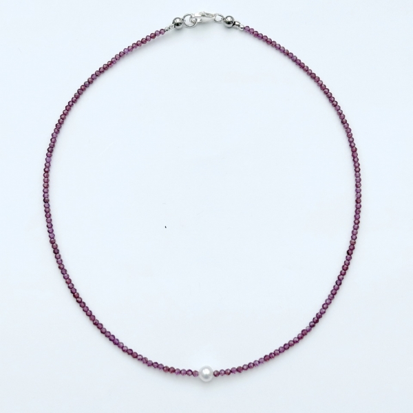 Collier Fein, Granat Perle