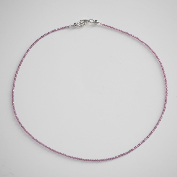 Collier Fein, Granat
