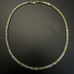 Collier Opal