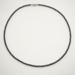 Collier Fein, Spinell